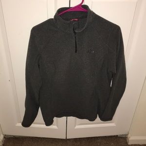 North face pull over